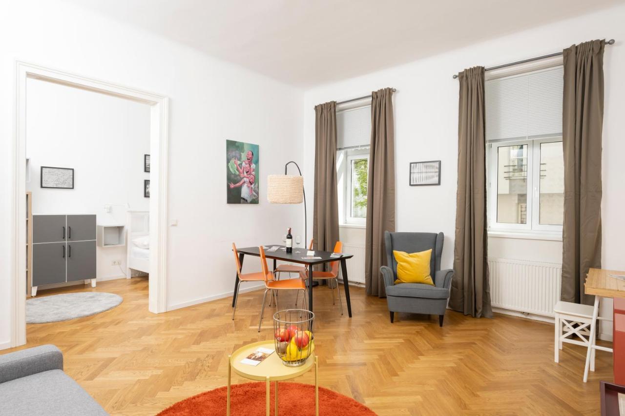 Luxury Suites Liechtenstein Vienna Esterno foto