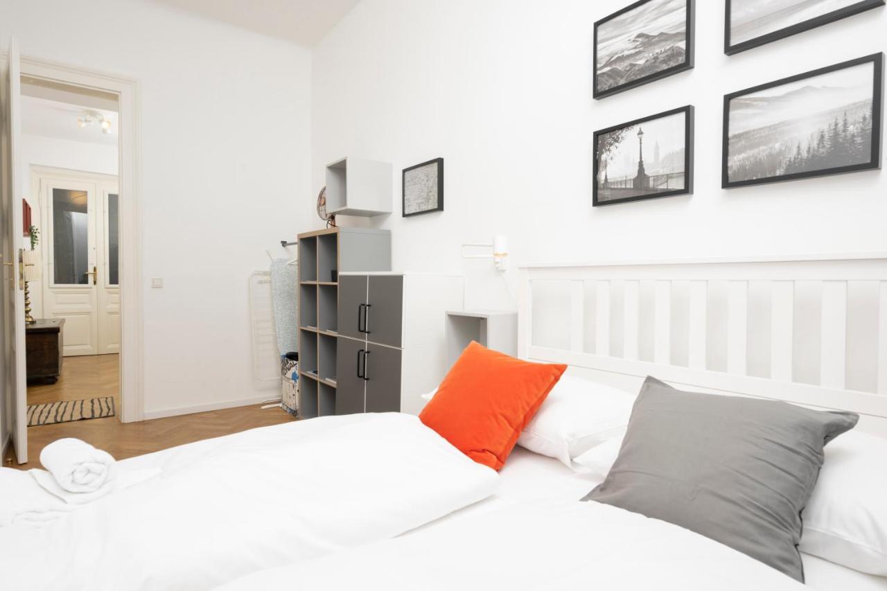 Luxury Suites Liechtenstein Vienna Esterno foto