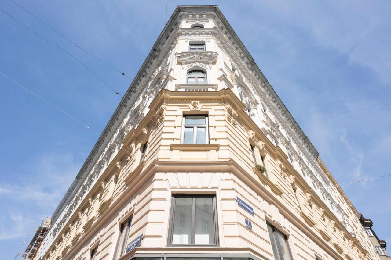 Luxury Suites Liechtenstein Vienna Esterno foto