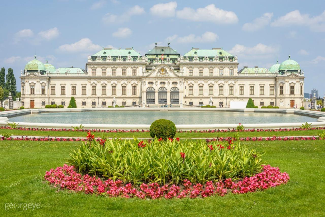 Luxury Suites Liechtenstein Vienna Esterno foto