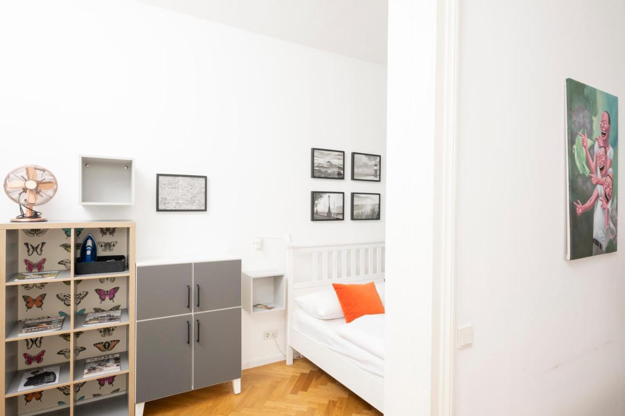 Luxury Suites Liechtenstein Vienna Esterno foto