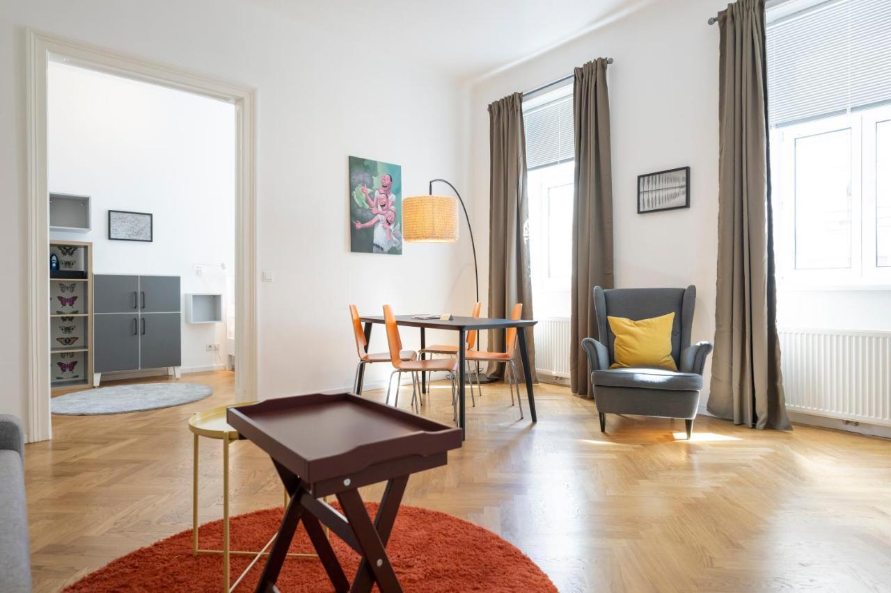 Luxury Suites Liechtenstein Vienna Esterno foto