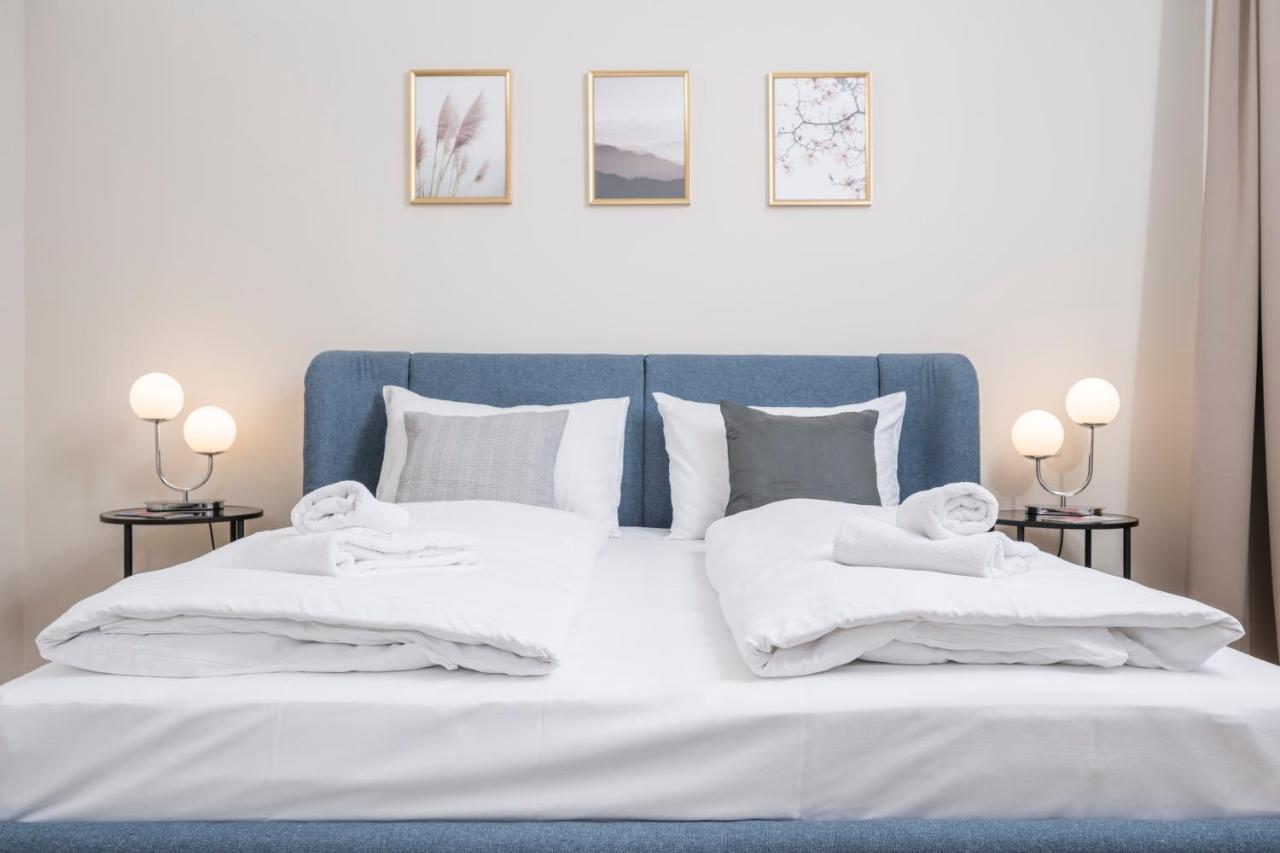 Luxury Suites Liechtenstein Vienna Esterno foto