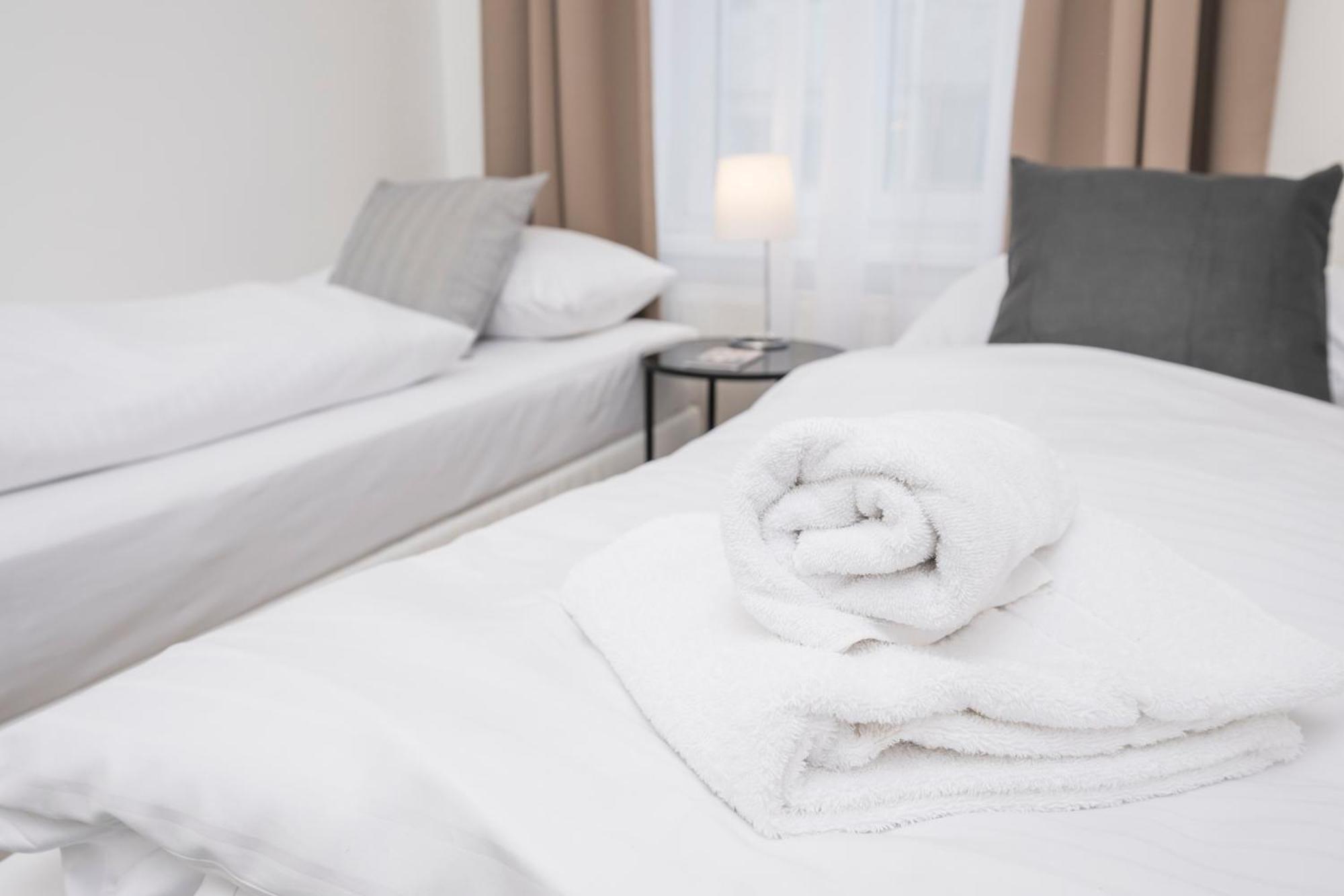 Luxury Suites Liechtenstein Vienna Esterno foto
